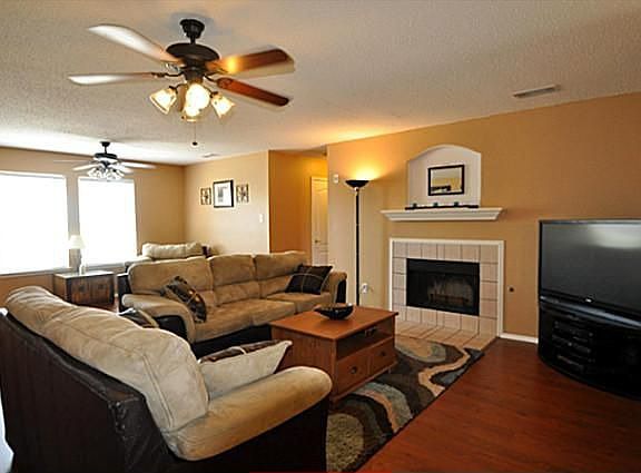 2nd image of 131 Hampshire Ln