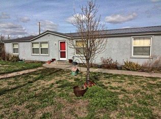 200 Garfield St, Lakin, KS 67860