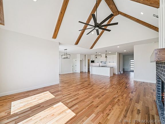 5th image of 21481 S 4190th Rd