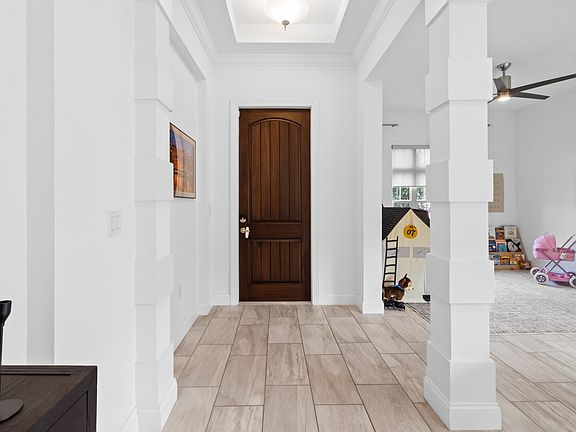 4th image of 10414 Angel Oak Ct