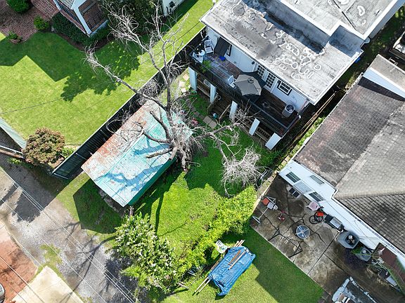 2nd image of 5629 Rosemary Pl