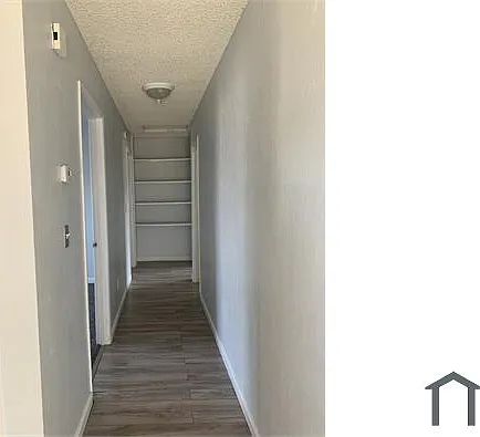 786 McKenzie Ave — Photo 2