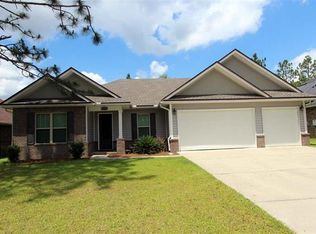 4945 Red Oak Dr, Milton, FL 32583
