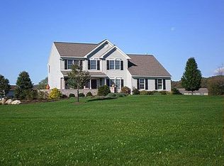 255 Summit Dr, Easton, PA 18042