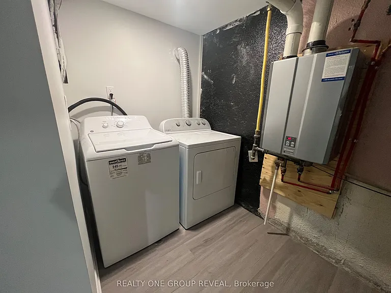75 Regatta Cres #BASEMENT — Photo 19