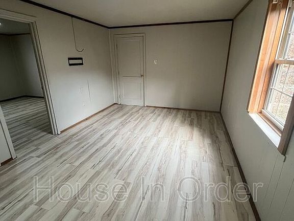 4th image of 153 Cottage Dr