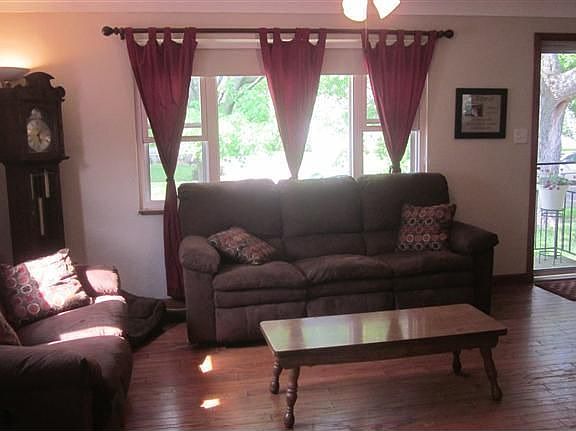 3rd image of 1616 Rockhurst Ave