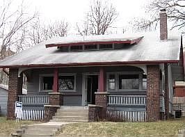 2nd image of 1915 Jones St