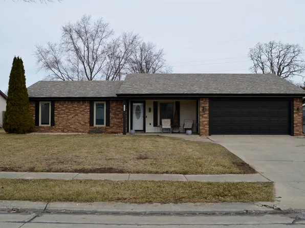 2615 White Hall Dr, Fort Wayne, IN 46845