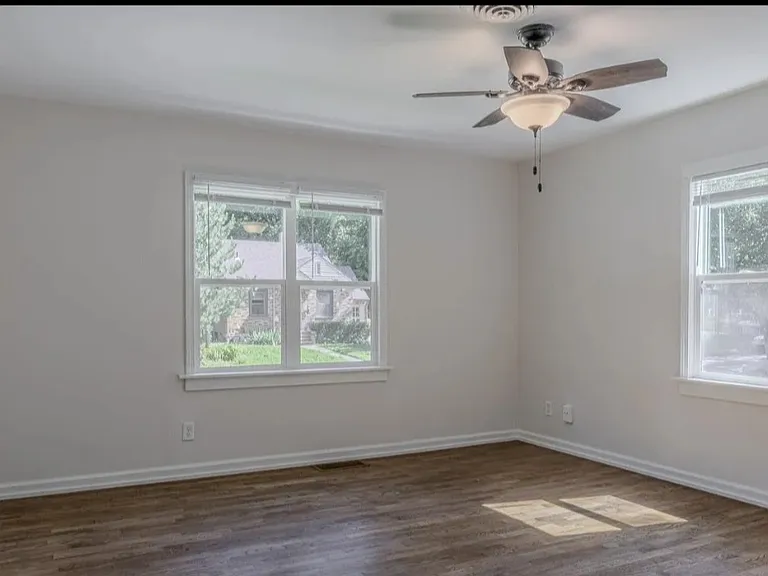 527 Bertrand St — Photo 6