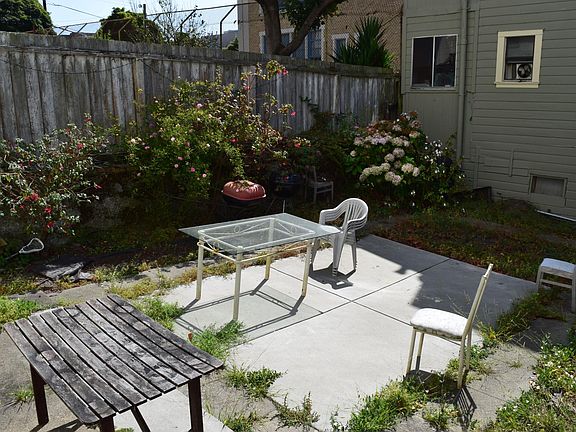 3rd image of 1354-1358 Pacific Ave