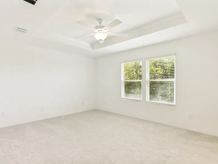 242 Lake Erie Dr — Photo 7