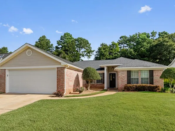 912 Baywood Rd, Dothan, AL 36305