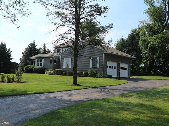 4th image of 531 Massaferi Way