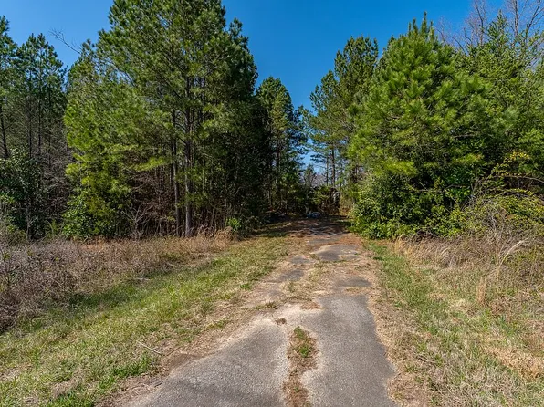 148 Peaceful Valley Rd, Blacksburg, SC 29702