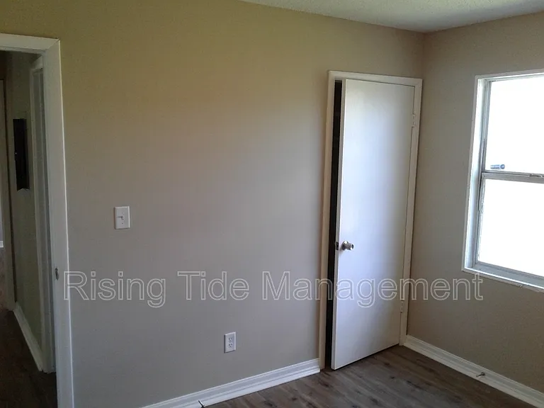 6109 Shady Ln — Photo 10