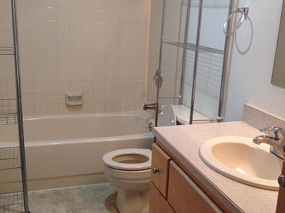 4th image of 9715 Independence Dr Unit B305