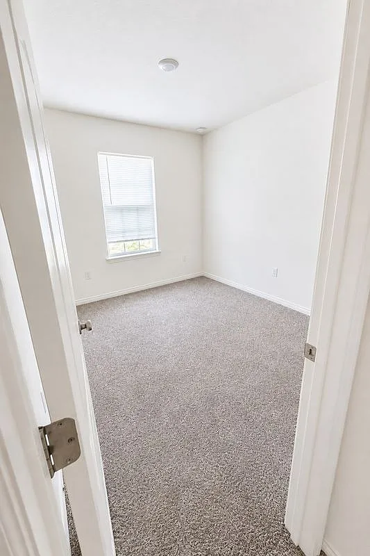 4 bed, 2.0 bath, 1845 sqft, $2,150 — Photo 4