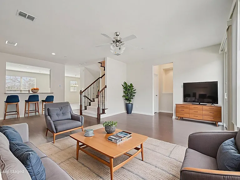 3934 Amberwood Dr — Photo 13