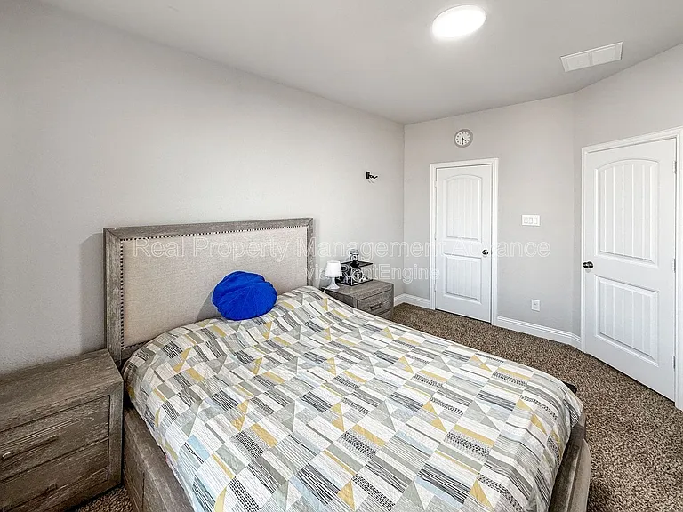 9209 Guadalupe St — Photo 20