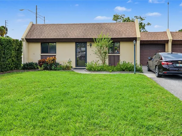 457 ALBEE FARM ROAD #V13, VENICE, FL 34285