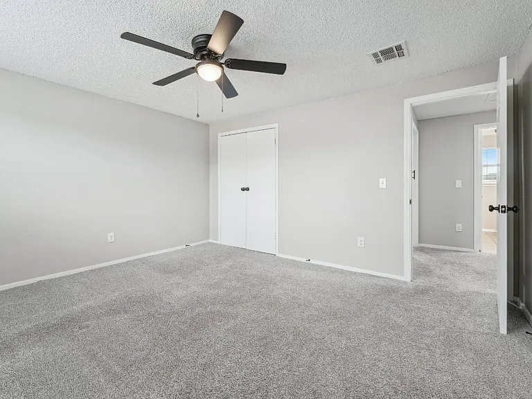 Chestnut Flats — Photo 32