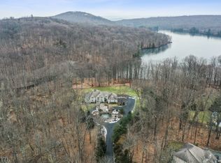 100 Fayson Lake Rd, Butler, NJ 07405