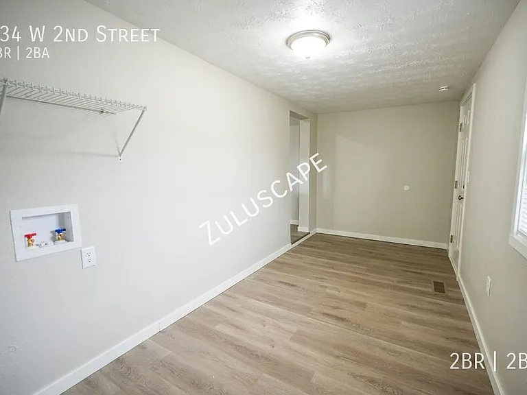 734 W 2nd St — Photo 13