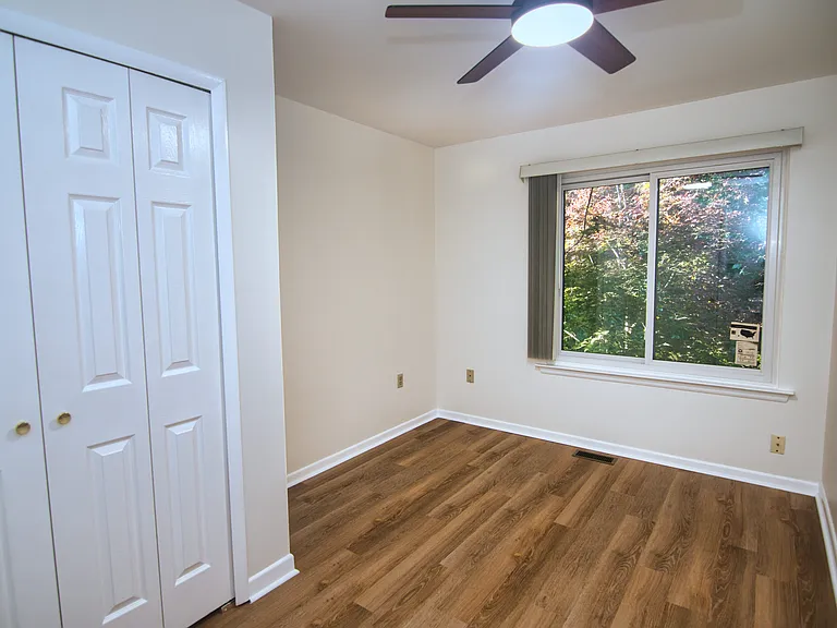 252 Hampshire Dr #252 — Photo 5