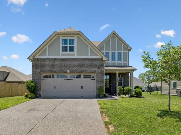 1009 Laurelwood Dr, Gallatin, TN 37066