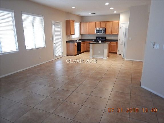 3rd image of 535 Claxton Ave #0