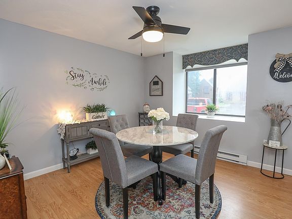 4th image of 16 Dalton Ct #80