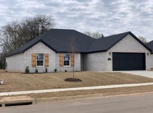 480 N Yona Ln, Farmington, AR 72730