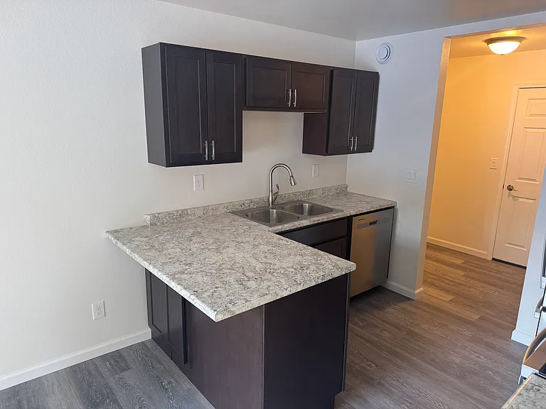 1961 Christine Dr — Photo 12