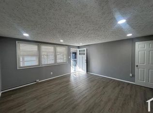 401 Caledonia Ave, Baltimore, MD 21227
