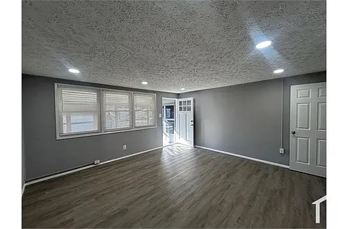 401 Caledonia Ave Photo 1