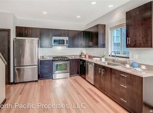 4012 Linden Ave N #B, Seattle, WA 98103