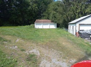 10 Walnut Dr, Franklin, PA 16323