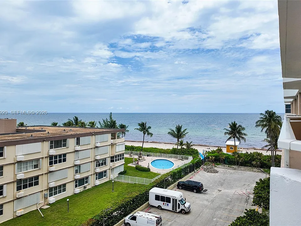 1950 S Ocean Dr #5B