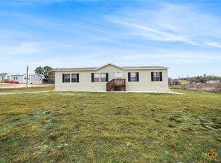 3814 New Mathis Rd, Elmendorf, TX 78112