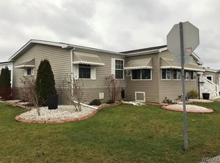 1019 Ridgewood Dr, Lockport, NY 14094