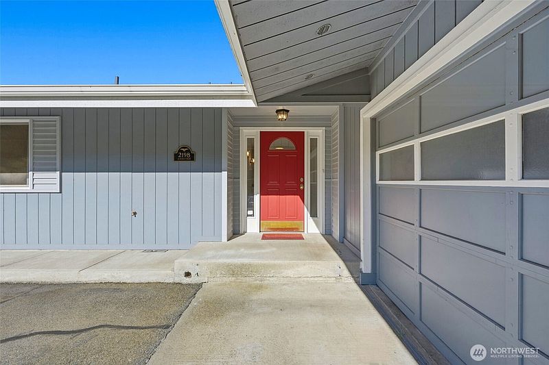 4th image of 2198 Aurora Court