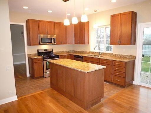 4th image of 1701 Belle Haven Dr