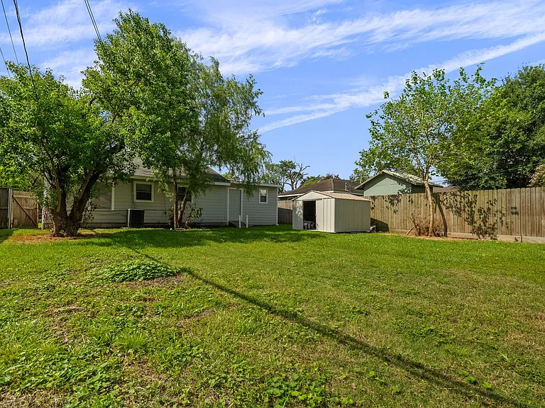 5931 Southville St — Photo 20