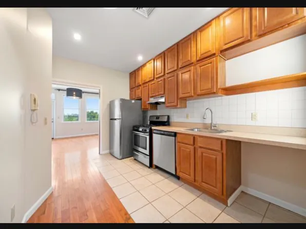 54 Monitor Street image 5 of 10