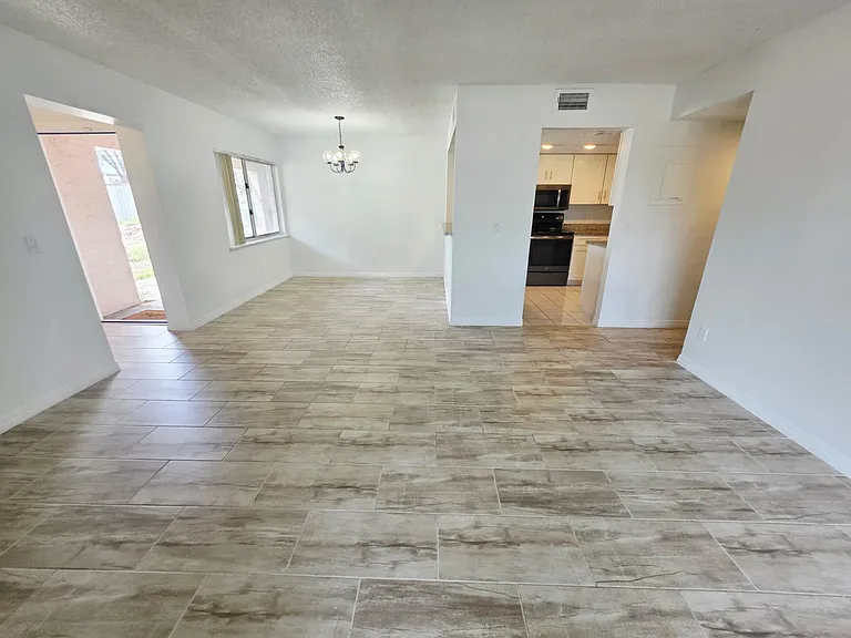 2470 Lakeway Branch Dr #907 — Photo 6