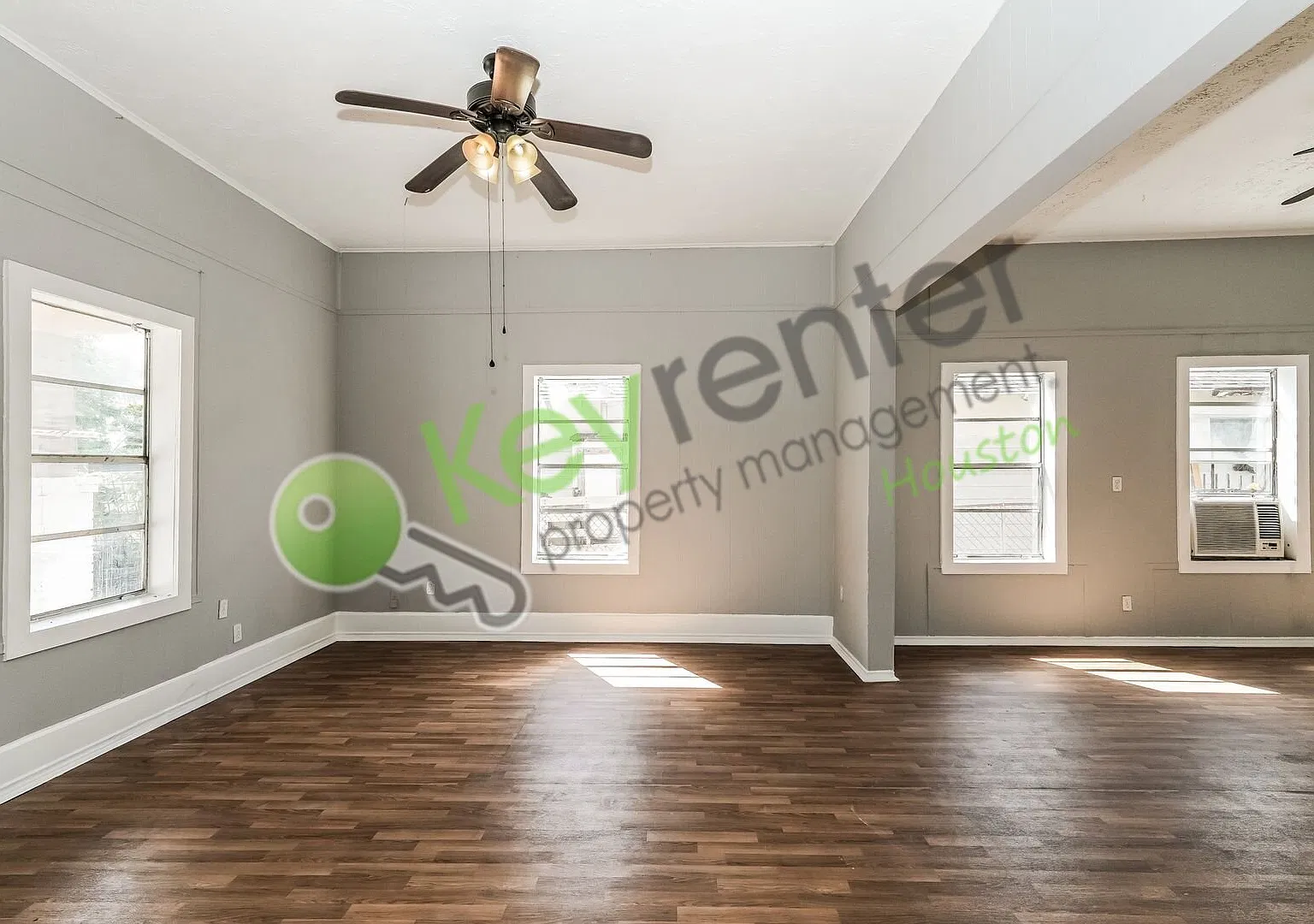 4610 Schroeder St — Photo 4
