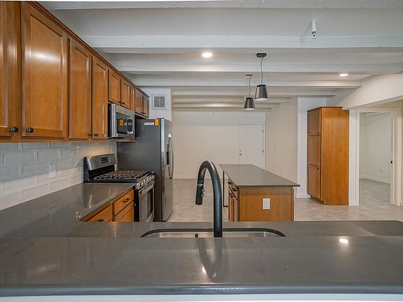 4th image of 11930 Menaul Blvd NE #208