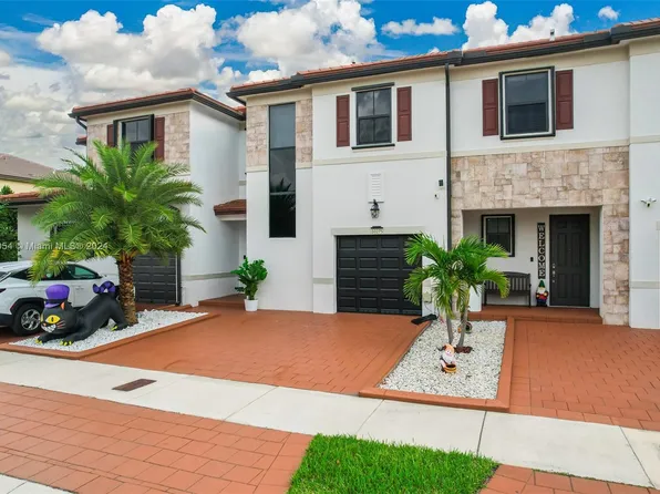 10275 W 32nd Ln, Hialeah, FL 33018