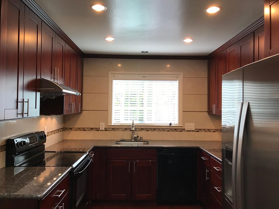 1st image of 1153 Huntingdon Dr